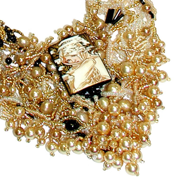 Lady Winter Necklace by Zoya Gutina. Close-up