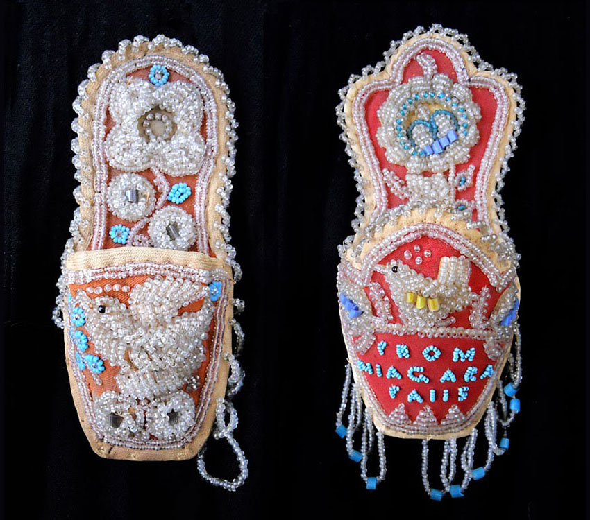 Two late 19th century Tuscarora wall pockets with bird motifs