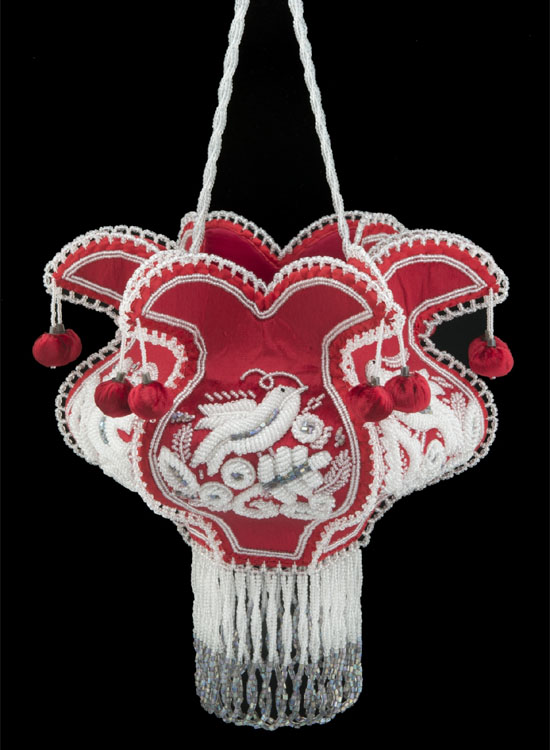 Tuscarora raised beadwork. Urn by Grant Jonathan
