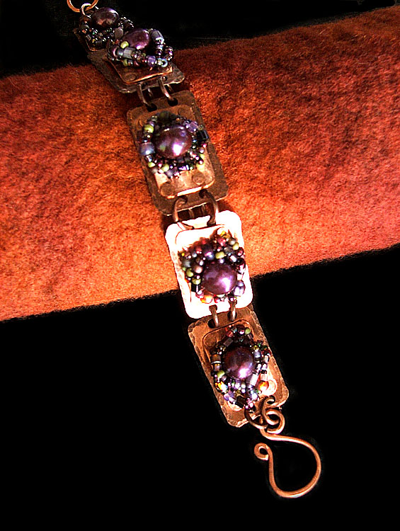 Beadart by Beverly Ash Gilbert