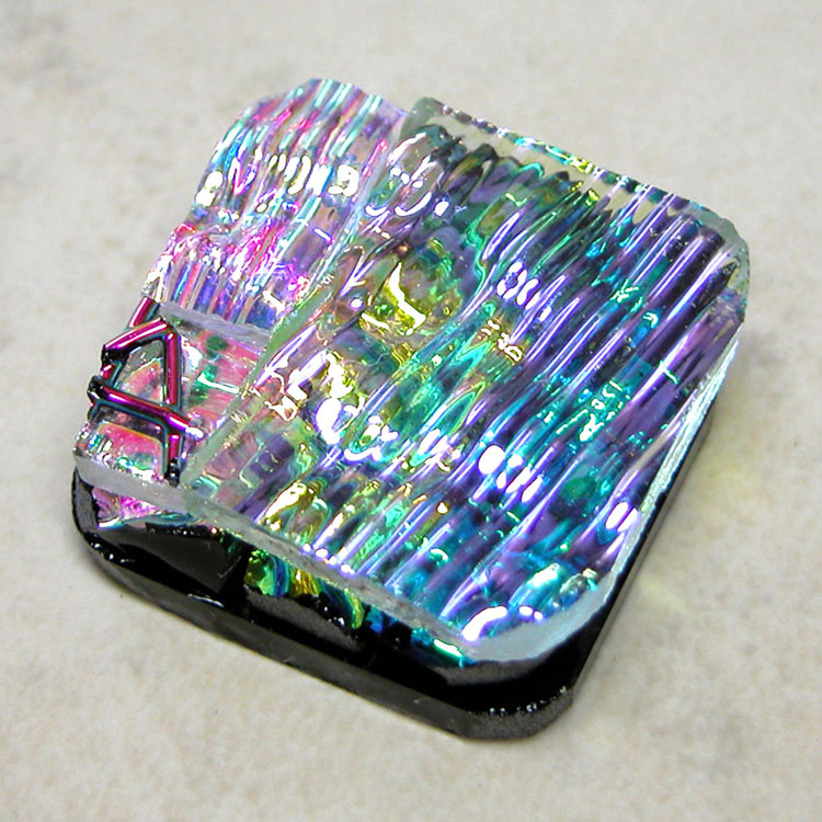 Making dichroic glass cabochons