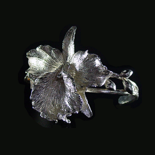 Sculptured jewelry by Dawn Vertrees