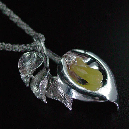 Sculptured jewelry by Dawn Vertrees