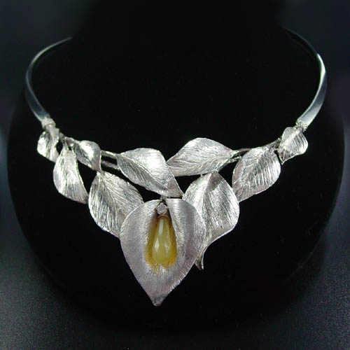 Sculptured jewelry by Dawn Vertrees