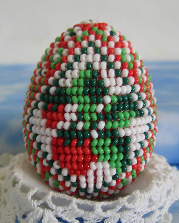 Bead woven Easter eggs by Natasha Razumova