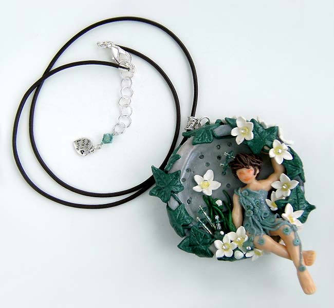 Beaded jewelry by Valentine Moon