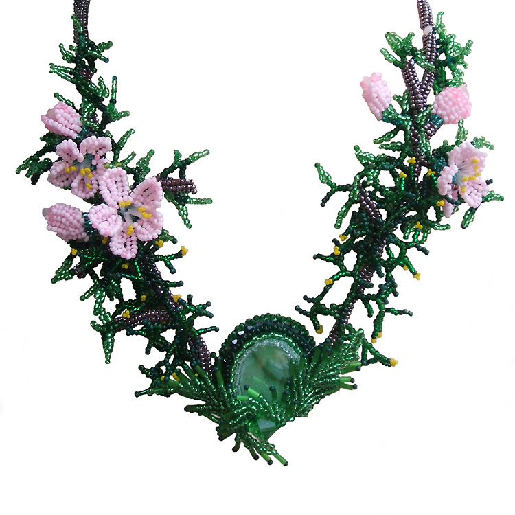 Free-form necklaces by Valentina Chertikovtseva