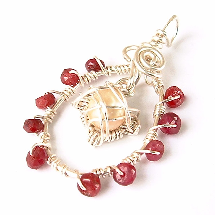 Wirework jewelry by Carina Veling