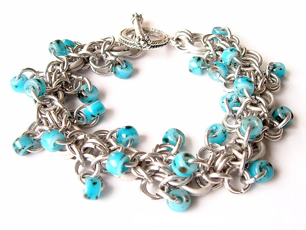 Wirework jewelry by Carina Veling