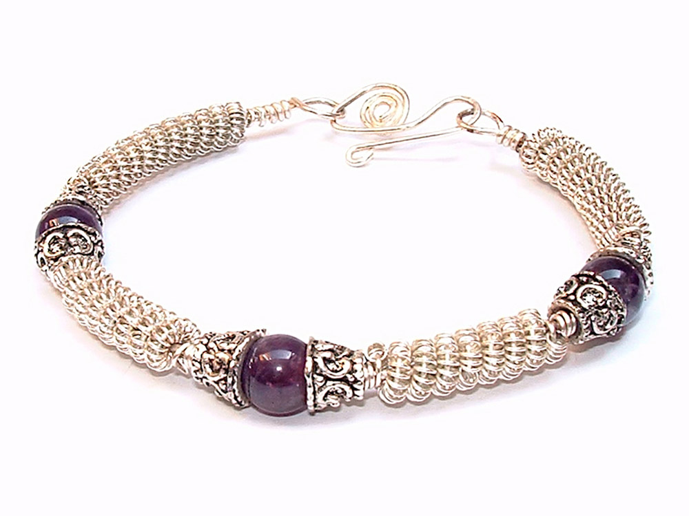 Wirework jewelry by Carina Veling