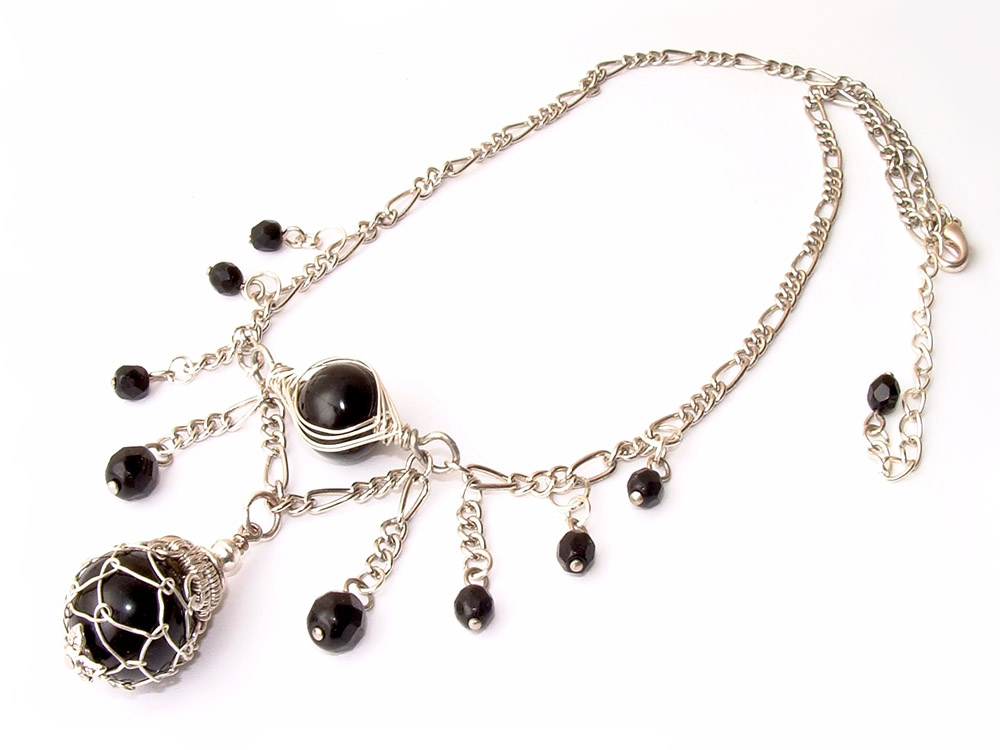 Wirework jewelry by Carina Veling