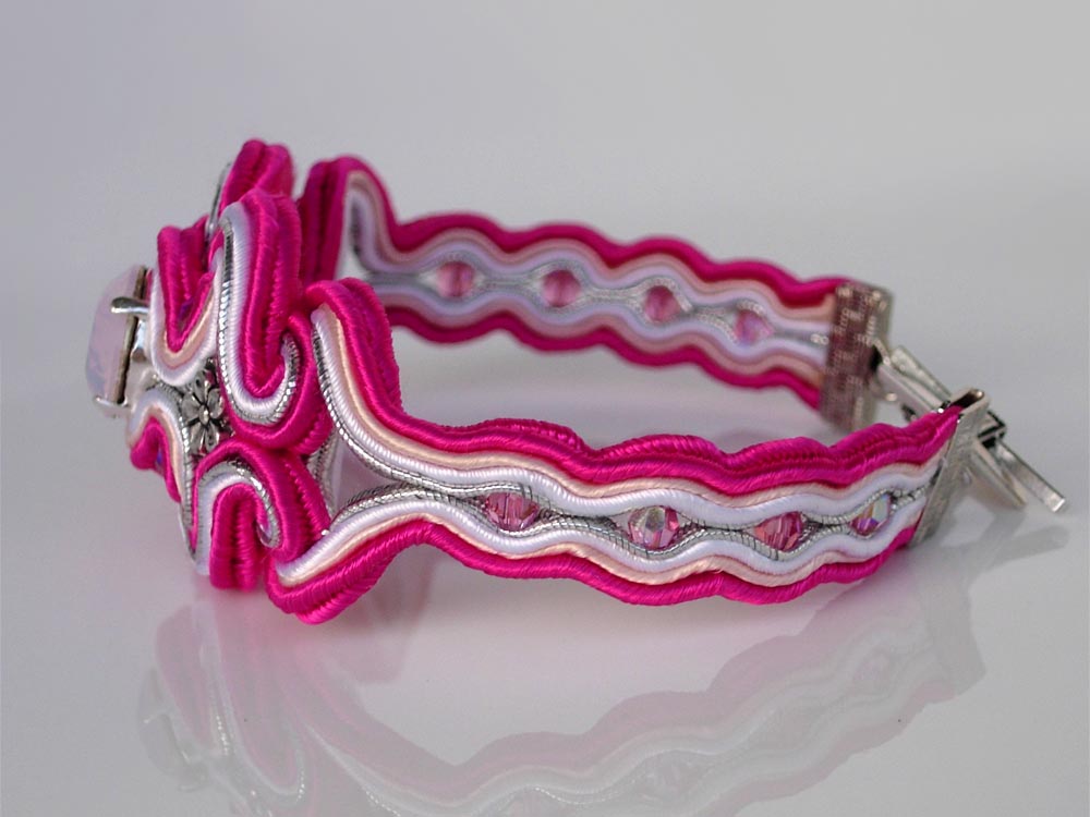 Soutache jewelry by Anneta Valious