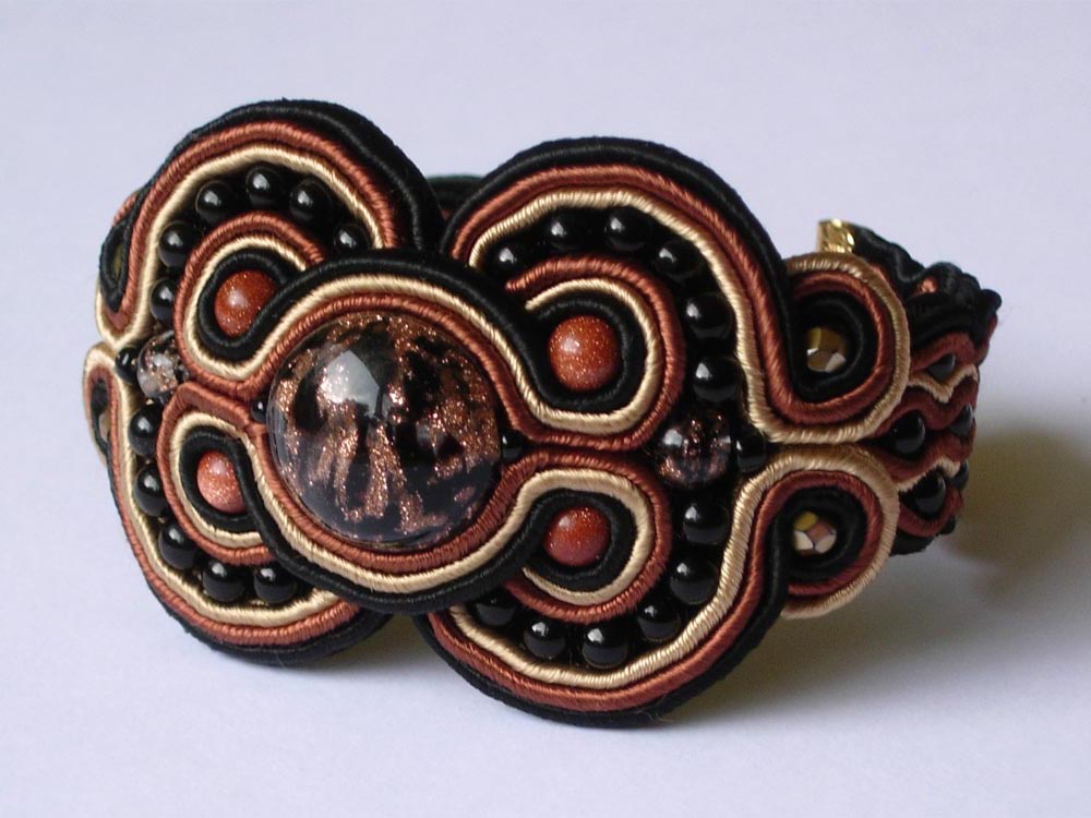 Soutache jewelry by Anneta Valious