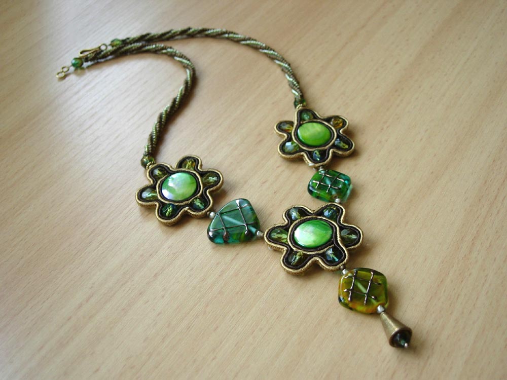 Soutache jewelry by Anneta Valious