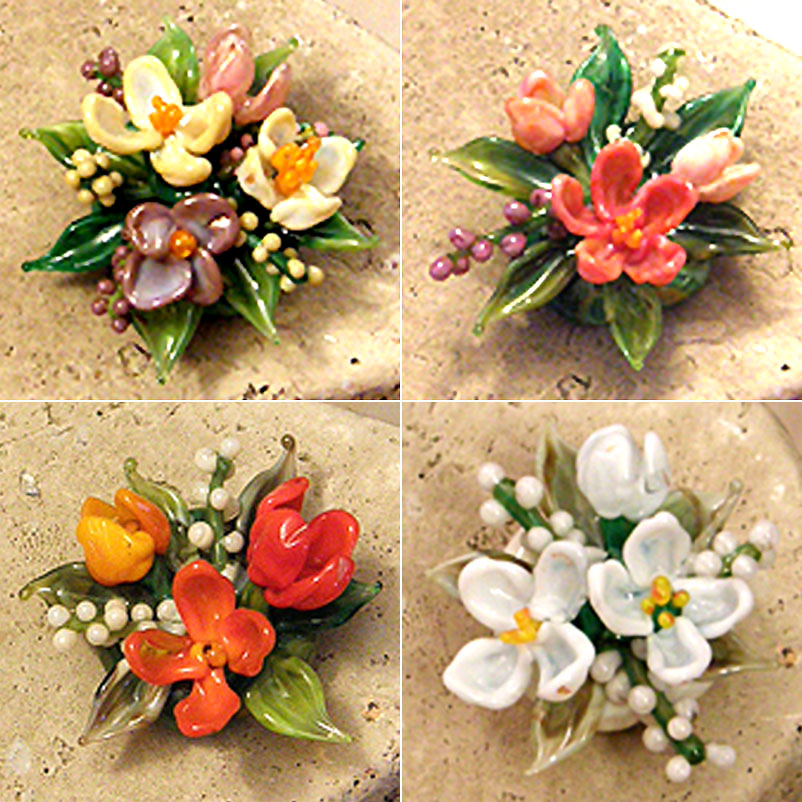 Lampwork flower beads by Dana Torakis