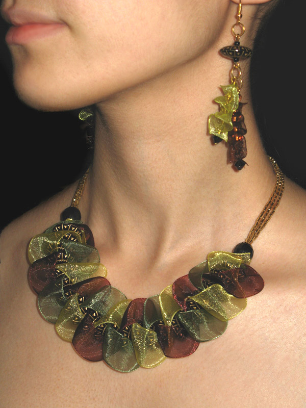 Organza and beads. Artwork by Lyuba Radomishenskaya