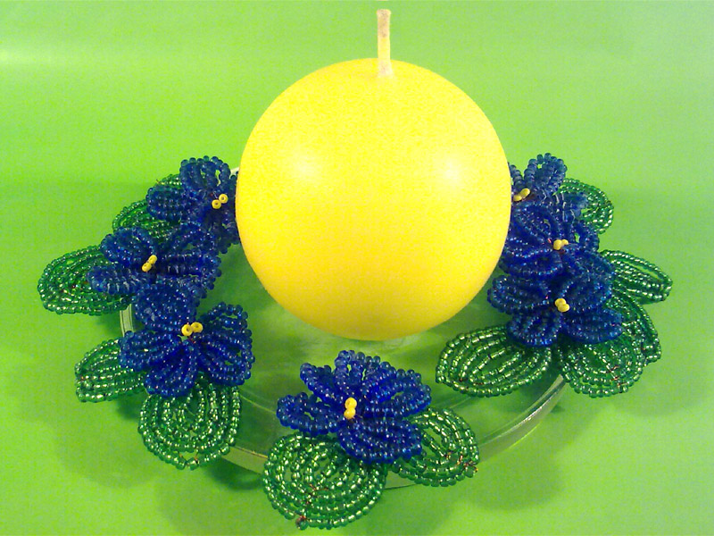 Victoriya Katamashvili. Beaded violet flowers in decoration