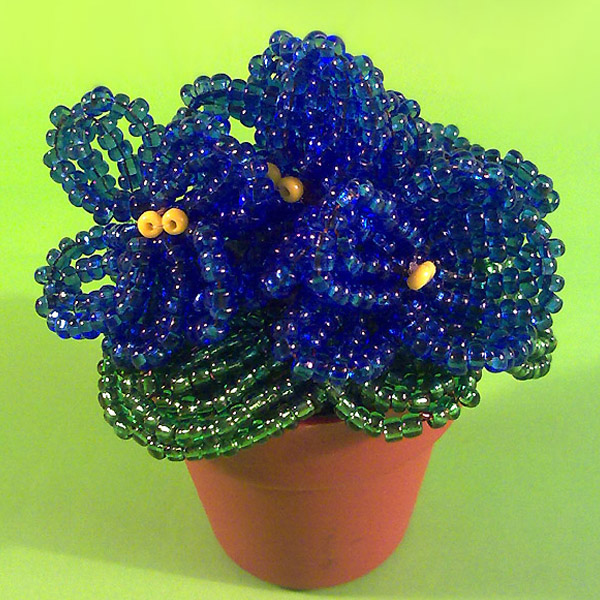 Victoriya Katamashvili. Beaded violet flowers in decoration