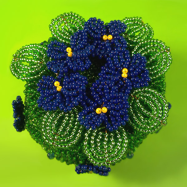 Victoriya Katamashvili. Beaded violet flowers in decoration