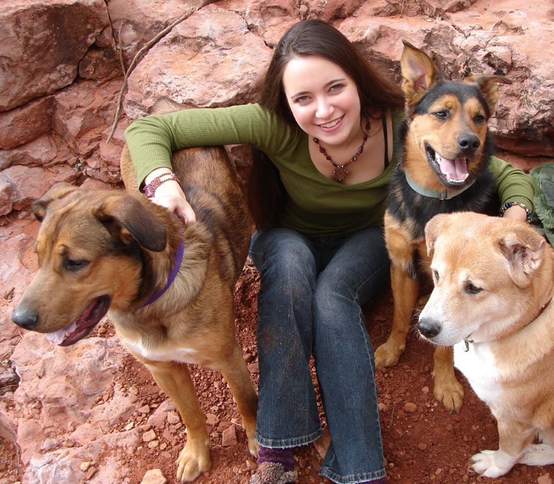 Scarlett with dogs Doveland, Sinjin, and Misu