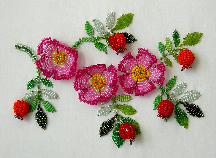Beaded florals by Natalia Ivanova