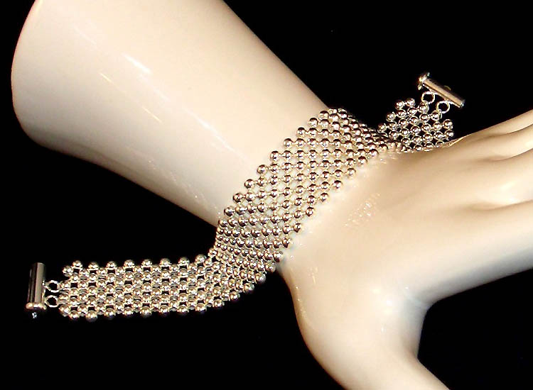 Sparkling elegance by Peter Sewell