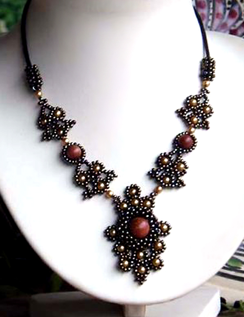 Beaded lace by Colette L'Hopital-Navarre