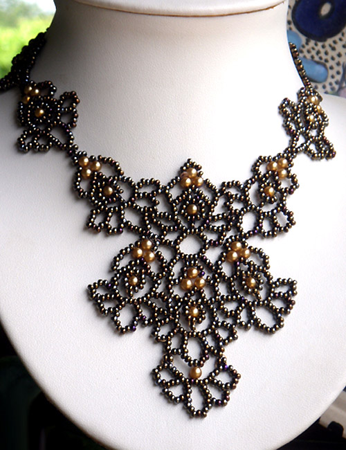Beaded lace by Colette L'Hopital-Navarre