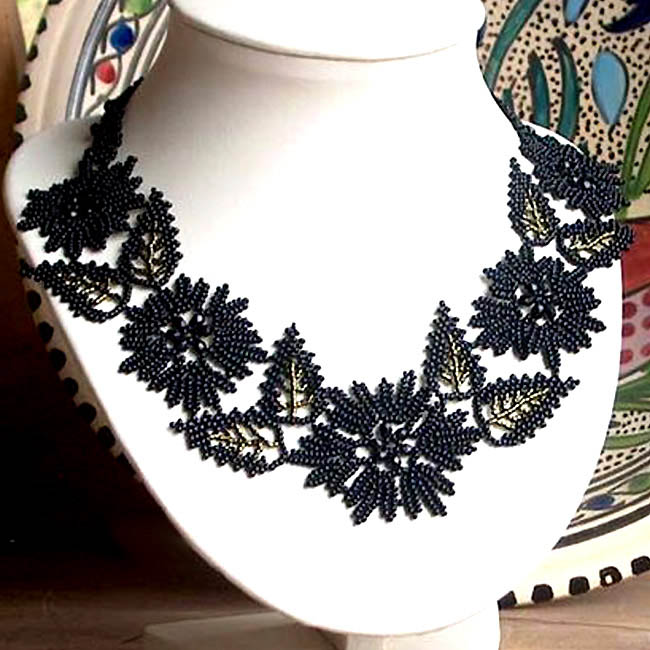 Beaded lace by Colette L'Hopital-Navarre