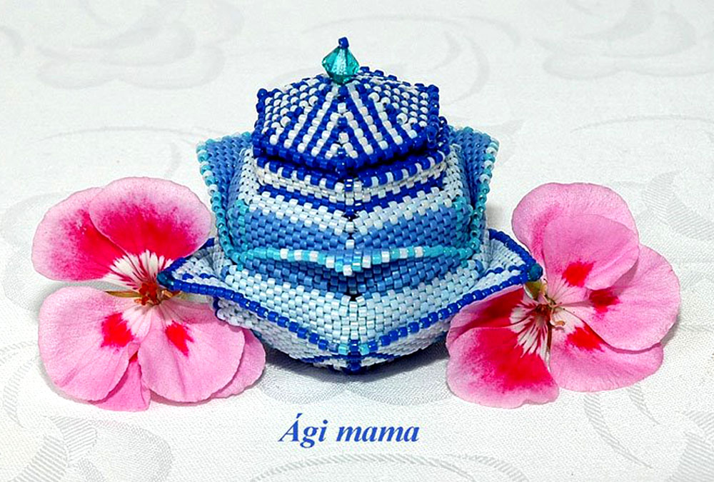 Beaded boxes by Agnes Nyisztor