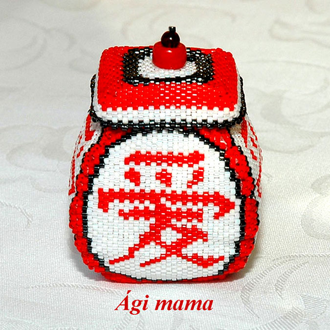 Beaded boxes by Agnes Nyisztor