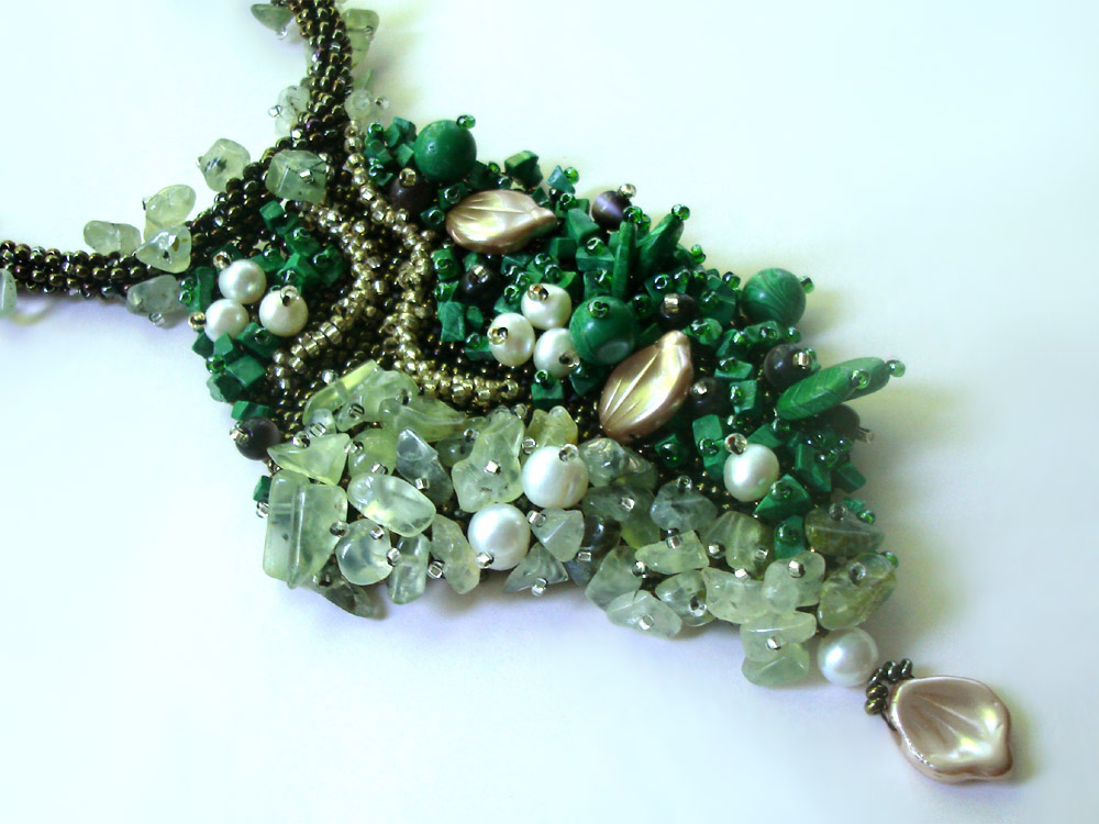 Jewelry in nephrite by Albina Polyanskaya