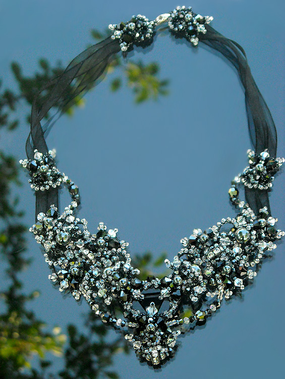 Shuttle tatting with beads objects by Alla Vizir
