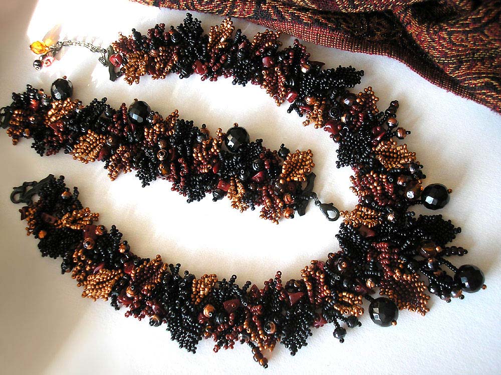 Beadwoven jewelry by Oksana Kameneva