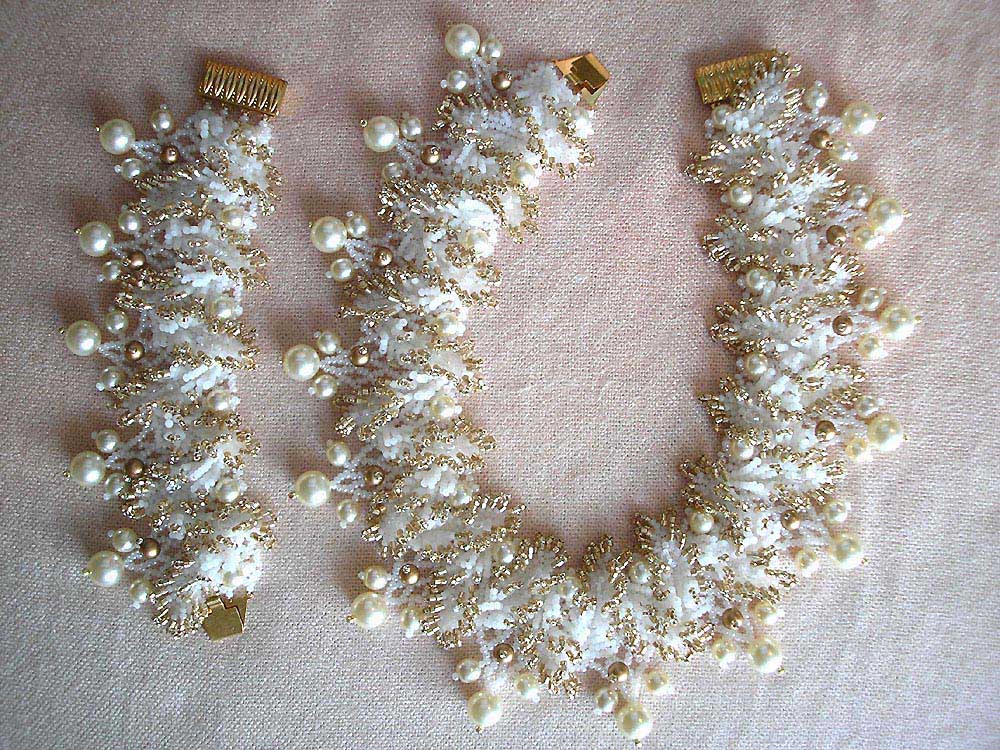 Beadwoven jewelry by Oksana Kameneva