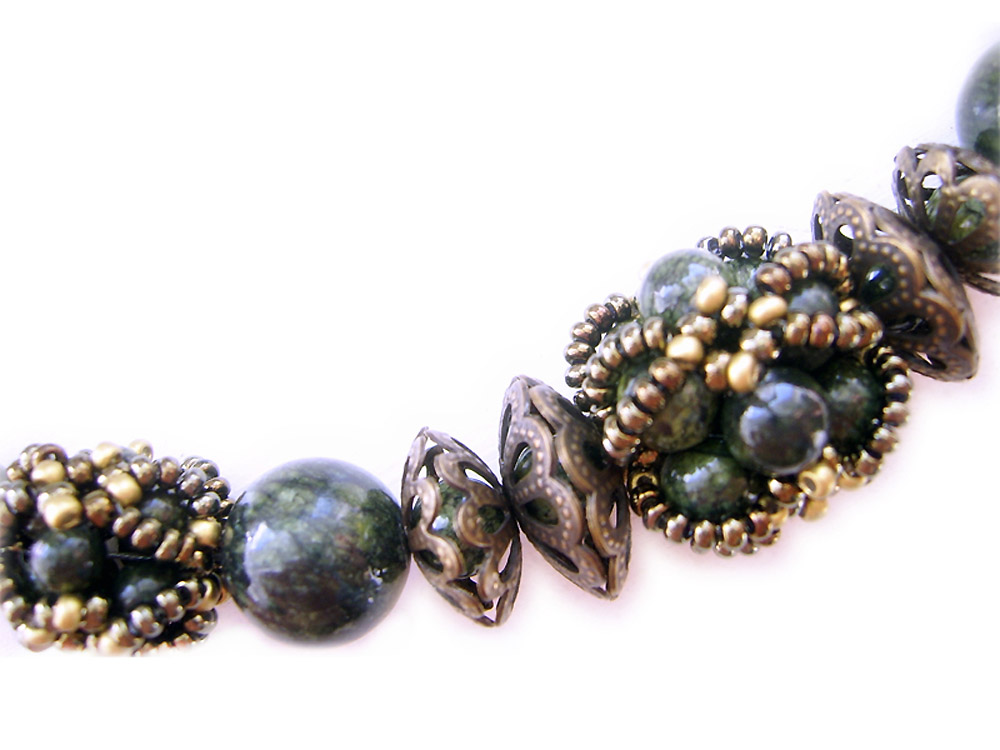 Beaded jewelry by Natasha Vysokinskaya