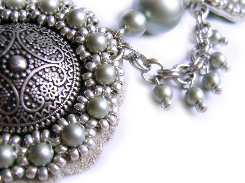 Beaded jewelry by Natasha Vysokinskaya