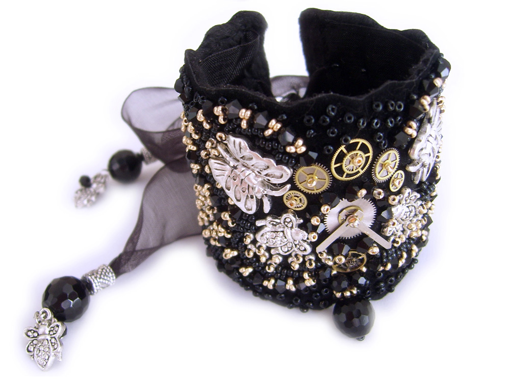 Beaded jewelry by Natasha Vysokinskaya