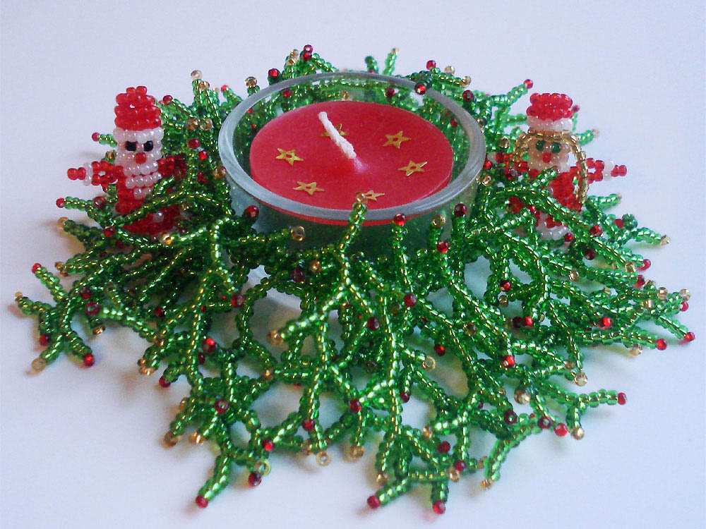 Beaded New Year decorations by Victoria Katamashvili