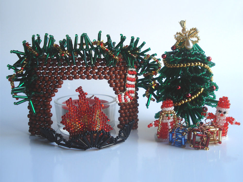 Beaded New Year decorations by Victoria Katamashvili