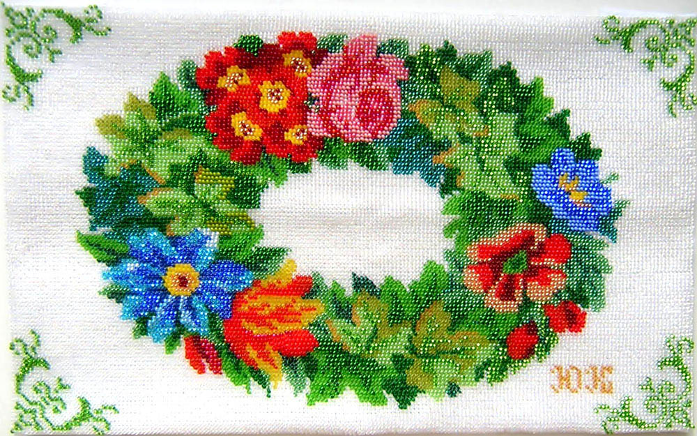 Bead artwork by Yulia Kapustina