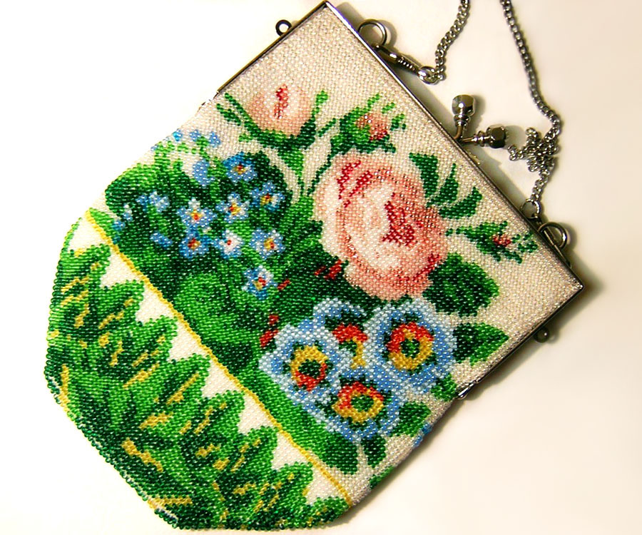 Bead artwork by Yulia Kapustina