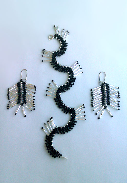 Victoriya Katamashvili. Using St. Petersburg chain stitches in jewelry design
