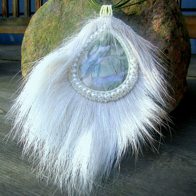 Bead artwork by Olga Pettersson