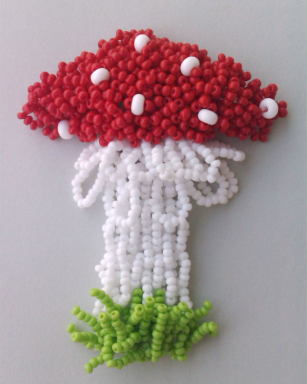 Victoriya Katamashvili. Embroidery on netting base in jewelry design