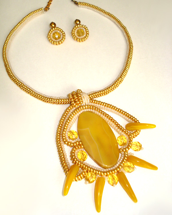 Beadwork by Tatiana Naumchik