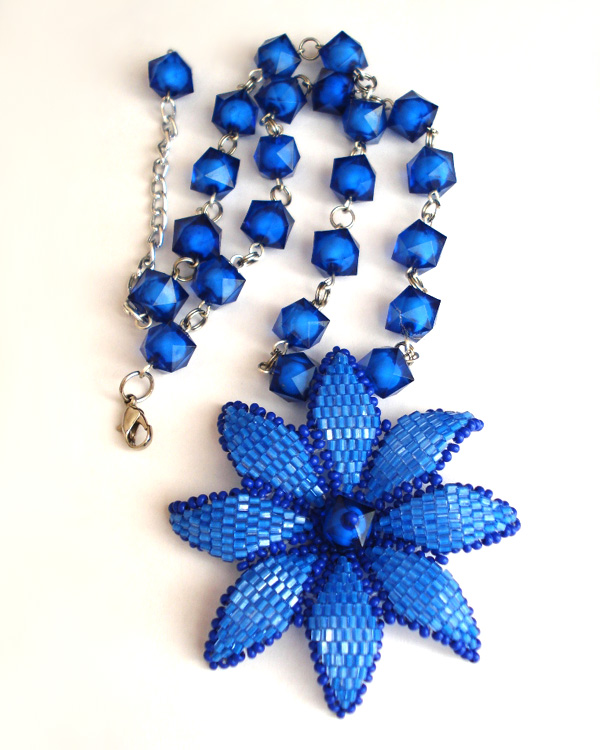 Beadwork by Tatiana Naumchik