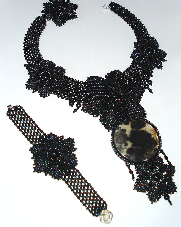 Beadwork by Tatiana Naumchik