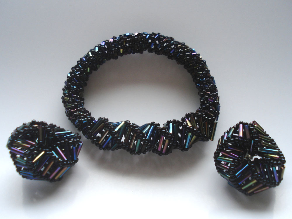 Beadwork by Victoria Katamashvili. Netted rope in jewelry