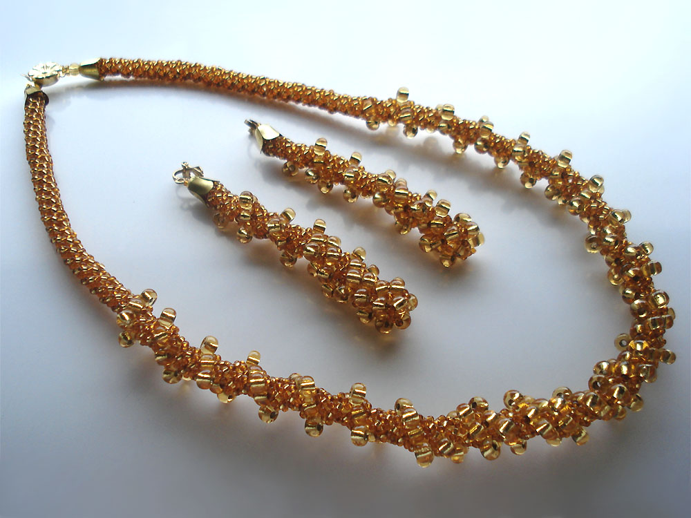 Beadwork by Victoria Katamashvili. Netted rope in jewelry